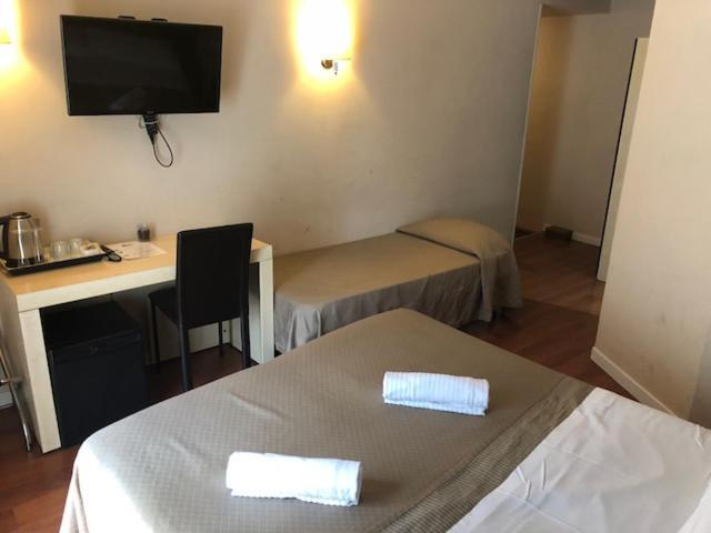 Elle Cavour Guest House Рим Екстер'єр фото